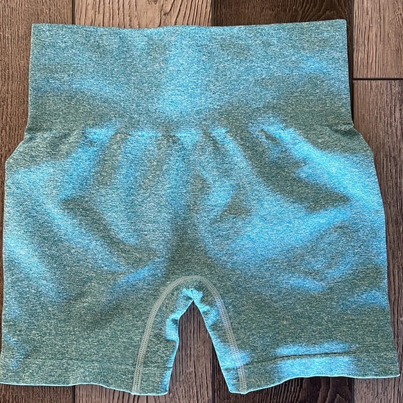 Amazon teal blue shorts - Picture 5 of 5